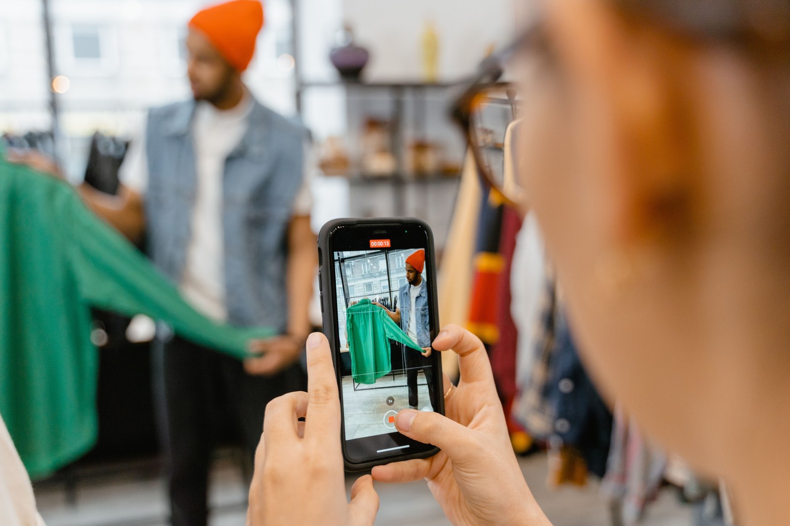 Création de contenu produit en rayon pour les réseaux sociaux